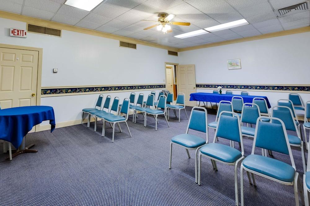 Oyo Hotel Tyler Lindale Bagian luar foto