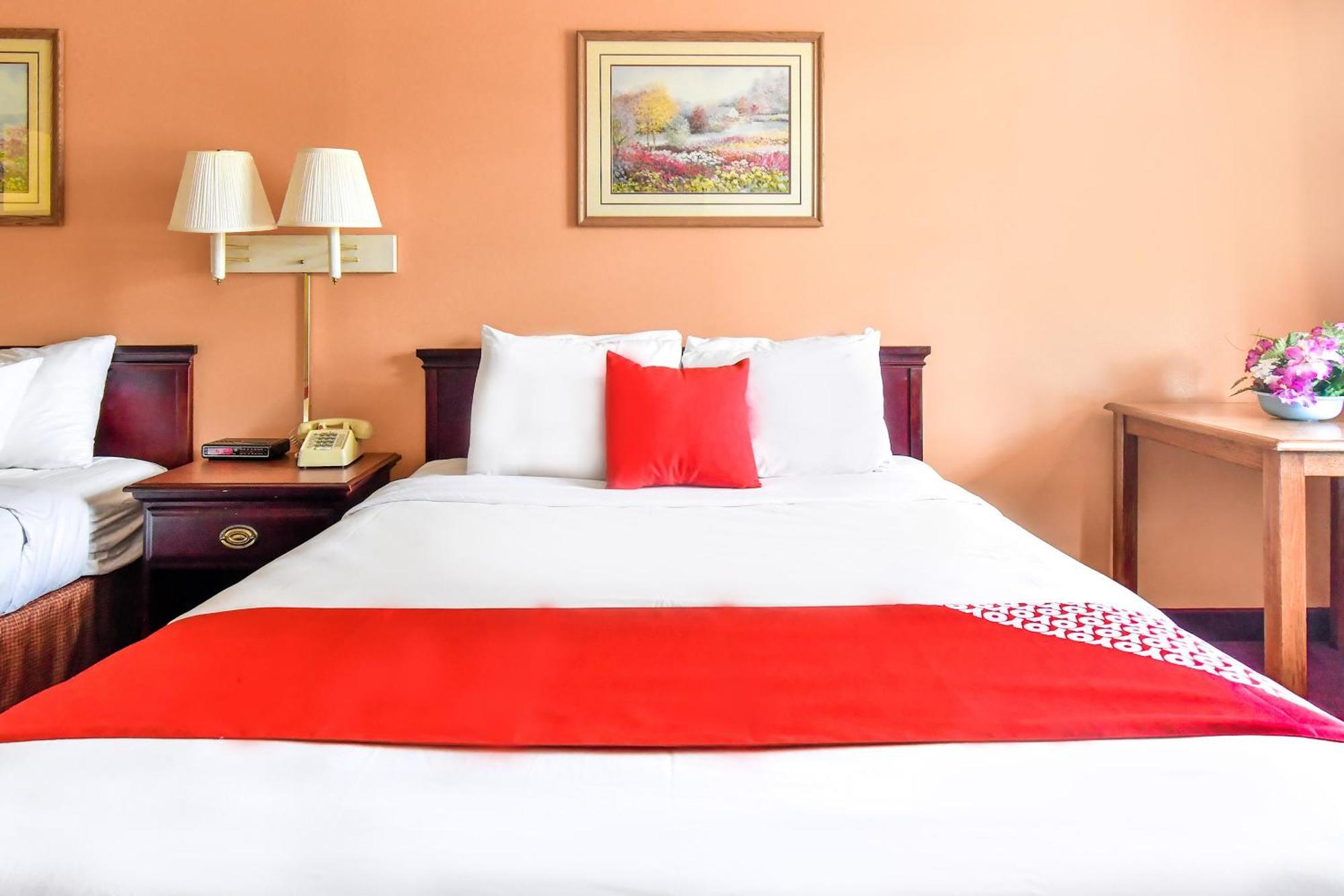 Oyo Hotel Tyler Lindale Bagian luar foto