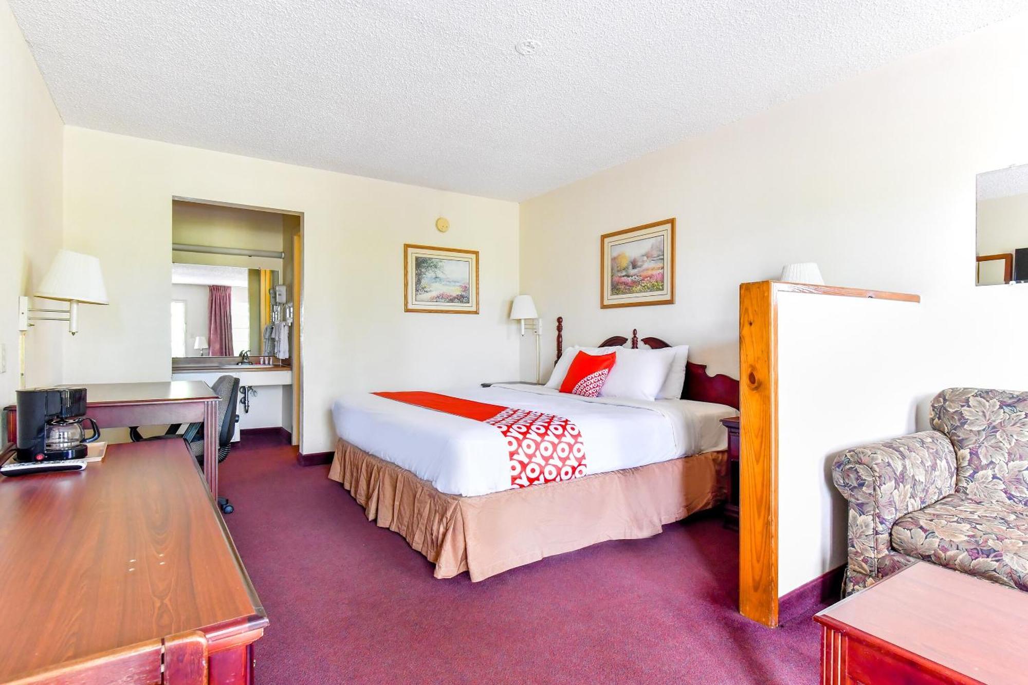 Oyo Hotel Tyler Lindale Bagian luar foto